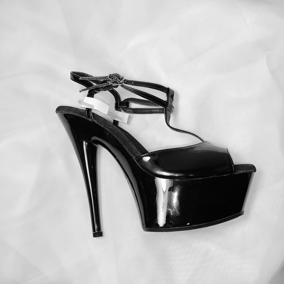 Sexy Platform Stiletto - Picture 2 of 4